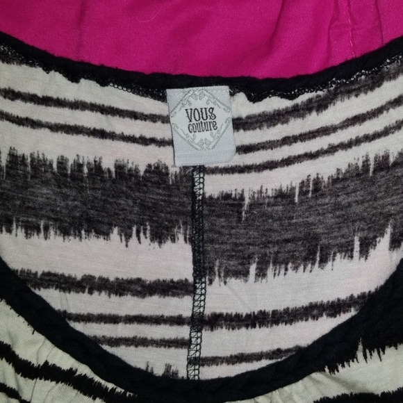 Cold shoulder tank style top - Picture 3 of 3